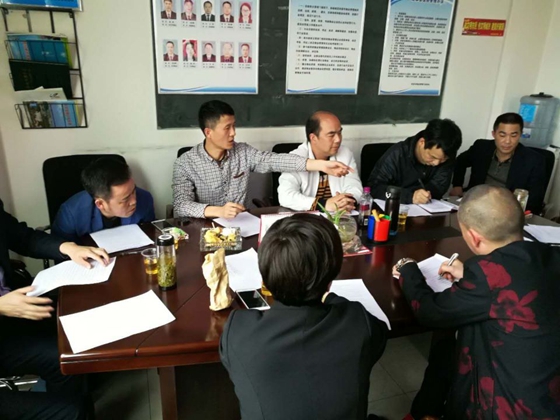 凯里市房产局与物业公司签订责任书层层落实巩固环境卫生长效管理