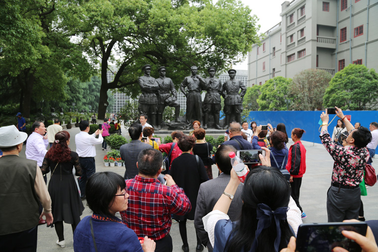 2018时代榜样人物会师井冈山 ·《作家报》复刊15周年庆典大型系列活动在江西举办