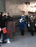 为小国旗“折腰”的战士找到了！他就是天安门广场升旗手