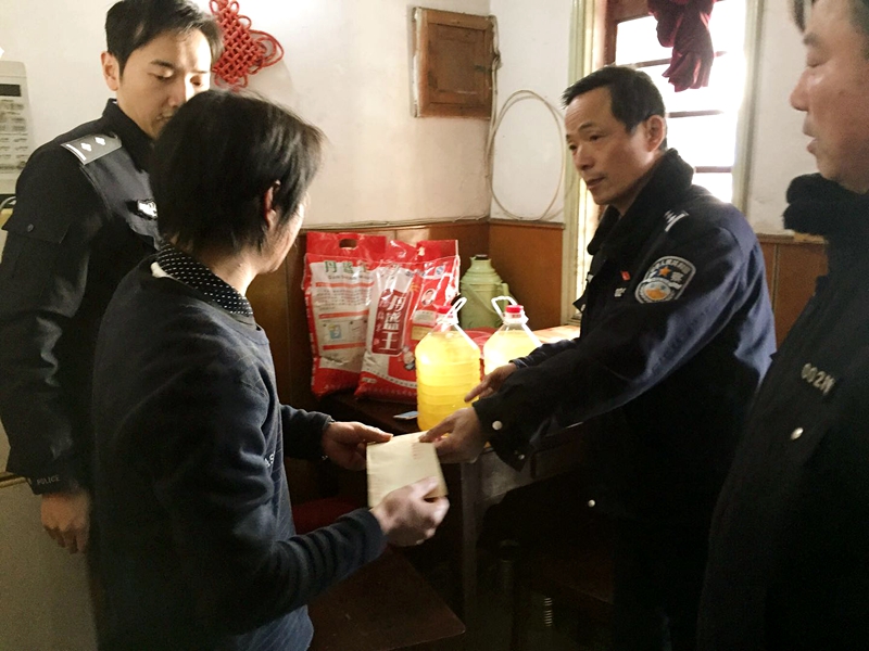　　长江金盾上的一颗“老铆钉”