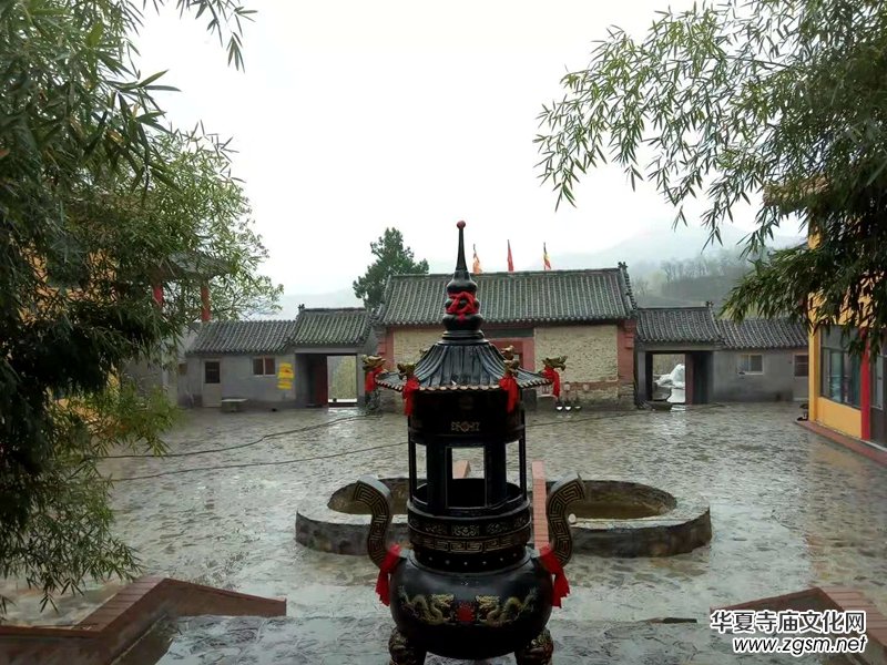 华夏寺庙文化网主编一行参访山东淄博竹林寺