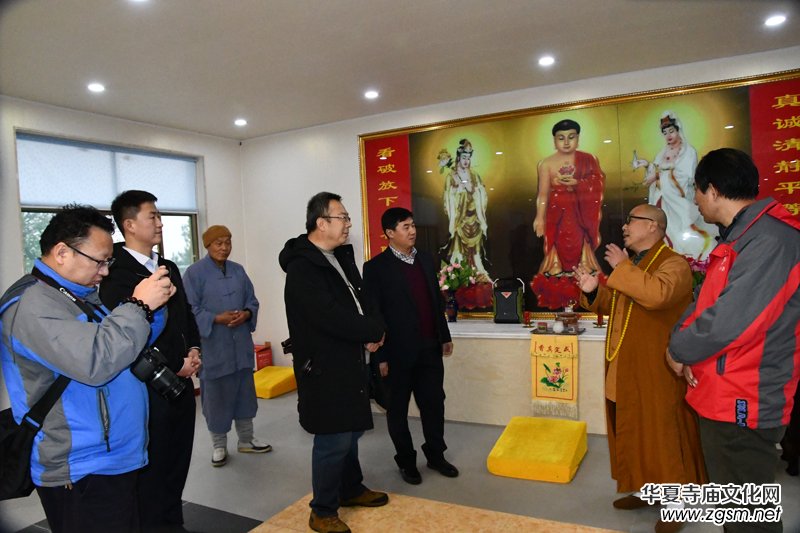 华夏寺庙文化网主编一行参访山东淄博竹林寺