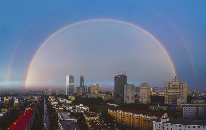 吉林长春雨后出现双彩虹奇景