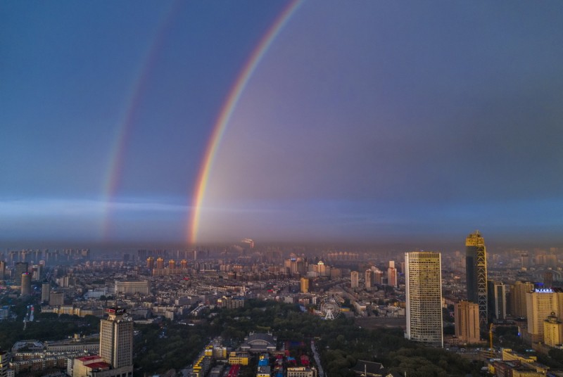 吉林长春雨后出现双彩虹奇景