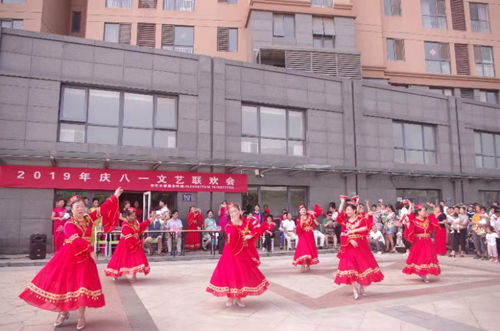 老年大学燕郊校区开展 庆八一联欢会活动 