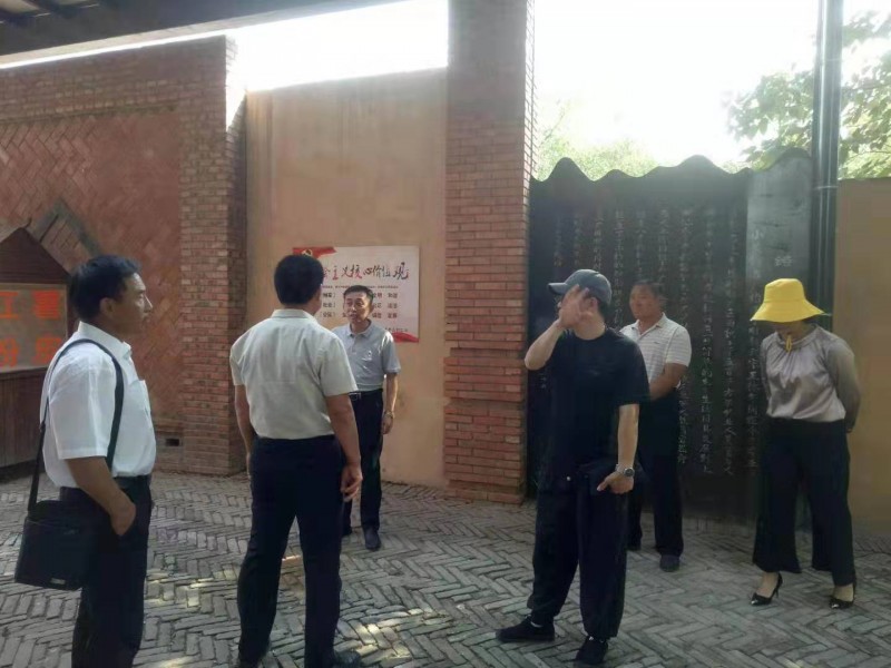 河北省工艺美术研究中心庆祝国庆七十华诞书画展举行