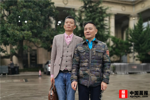 中国晨报管理层应邀出席“丹青传情”艺术家作品联展上海开幕式