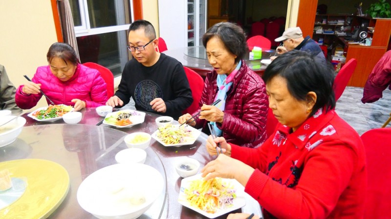 “冯氏自然免疫疗法”开启生机食疗新健康模式