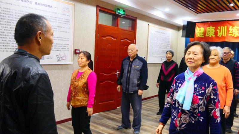“冯氏自然免疫疗法”开启生机食疗新健康模式
