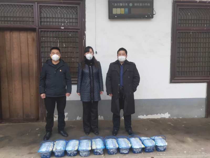 成安县乾翔农业科技公司元宵节之际深入疫情防控一线进行慰问