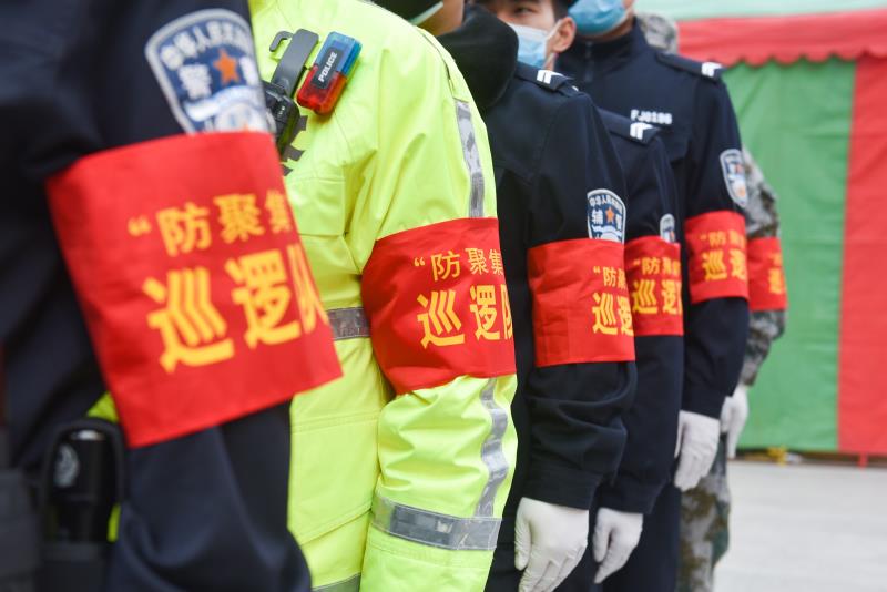 宿松公安社区（村）巡逻队走街串巷保平安