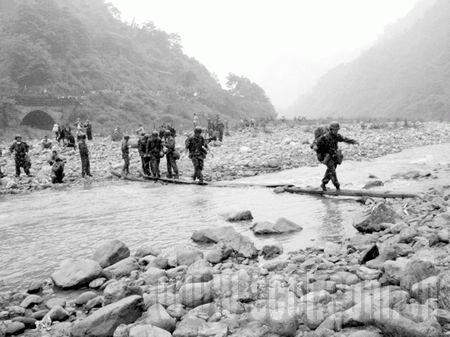 10万人搬离乌蒙深山 3万人告别“泥石流乡”
