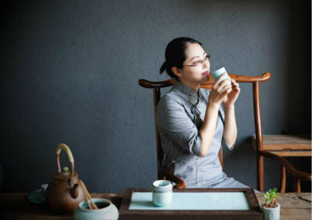 慧心巧思 飘然若仙 ——访畲族青瓷女艺术家雷慧仙