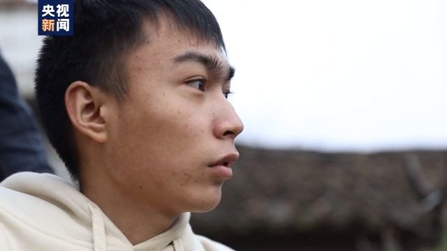 仅手指能动！18岁山村病残青年如何逆袭成电竞主播？
