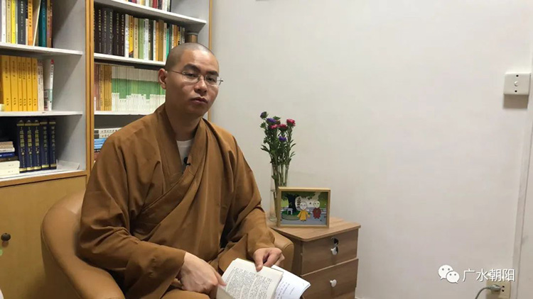 “一穷二白”的年轻僧人，让600年古庙“活”了过来