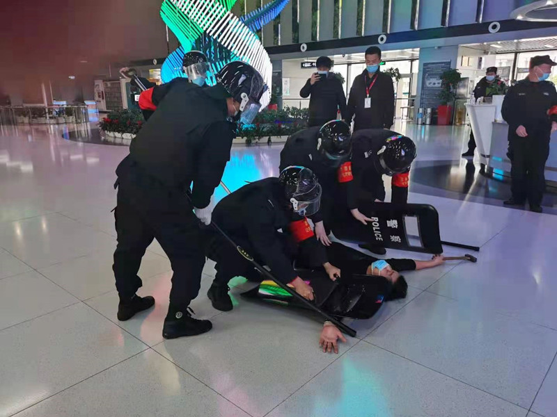 长航武汉公安： 开展反恐防暴演练 提升安全防范意识