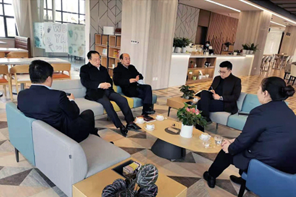 大连金普知识产权局党组书记孙财有一行调研北方国家版权交易中心