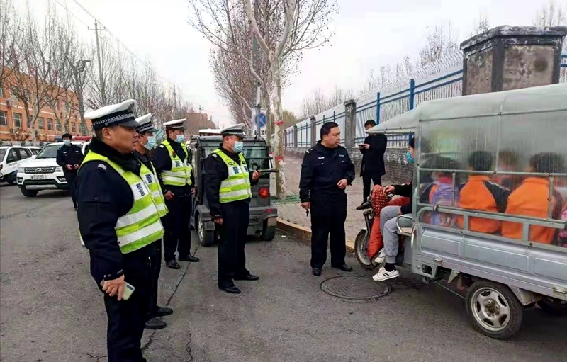  别拿生命赴前程 广平交警把脉医治“带病车”