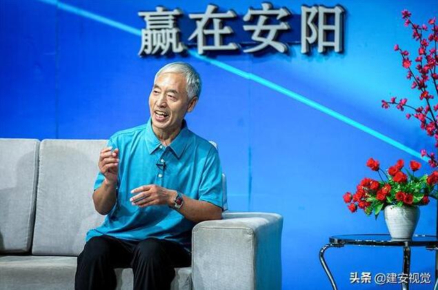 采访彰德实验中学校长王瑞喜