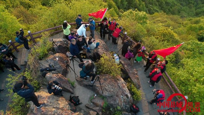 用镜头记录祖国的大好河山—记怀远县摄影家协会霍山采风活动