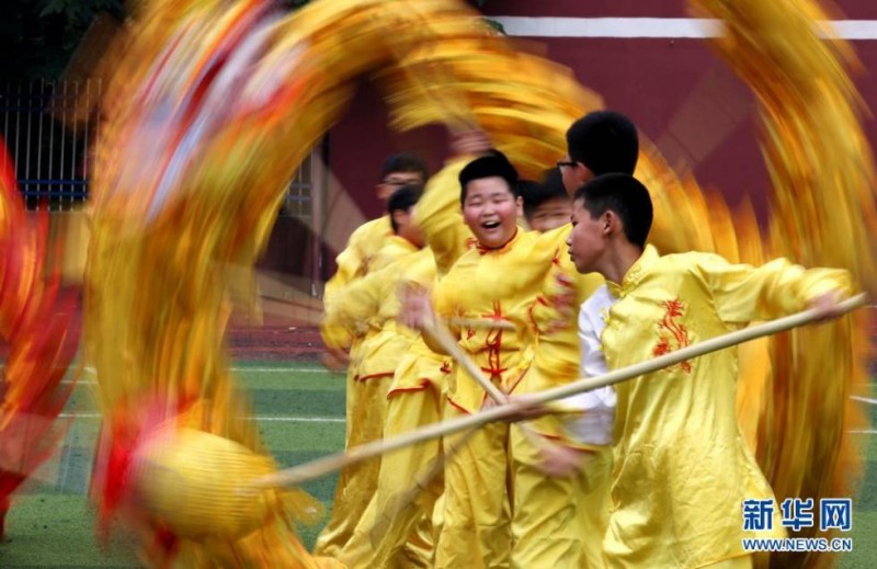 多彩活动迎端午