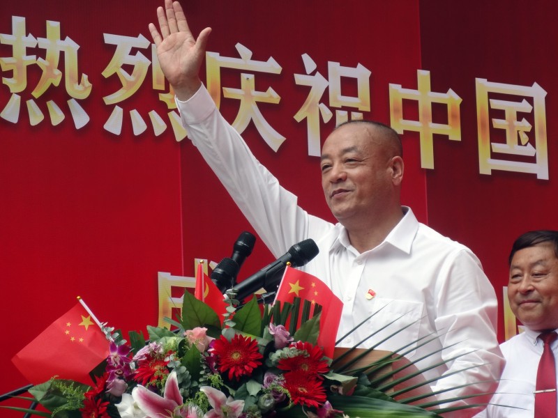 大连自贸片区隆重举行党群服务总站及商会大厦揭牌仪式