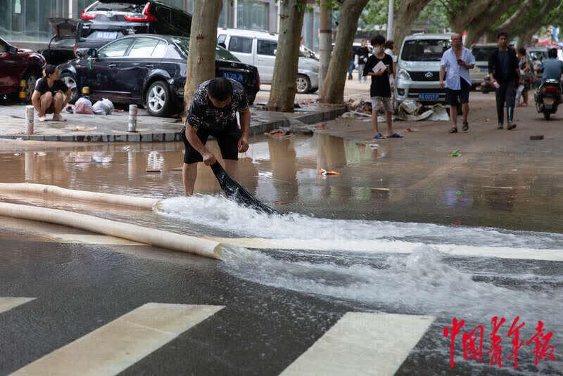 暴雨后的生活 保障人民群众生命财产安全