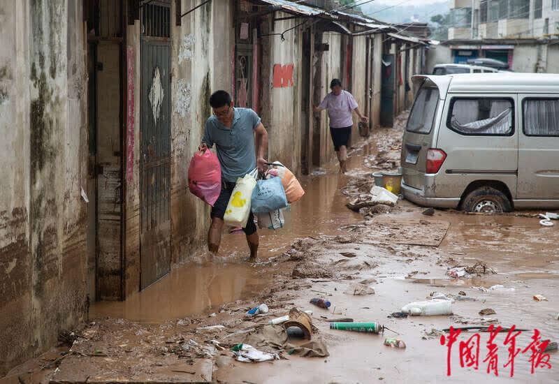 暴雨后的生活 保障人民群众生命财产安全