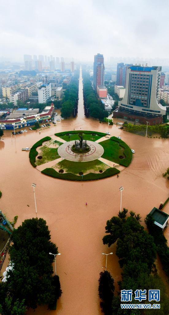 暴雨后的生活 保障人民群众生命财产安全