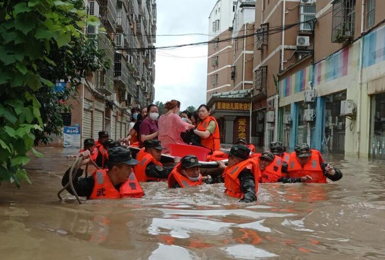 湖北随州多地因强降雨受灾 