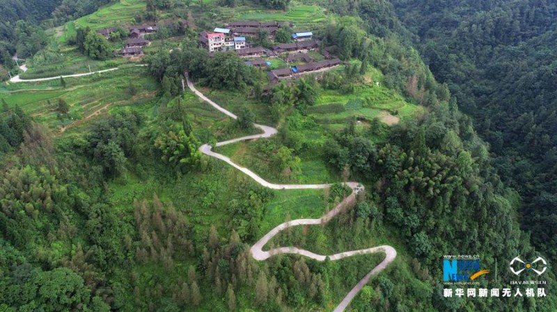 重庆酉阳：土家古寨藏深山 传统村落续乡愁