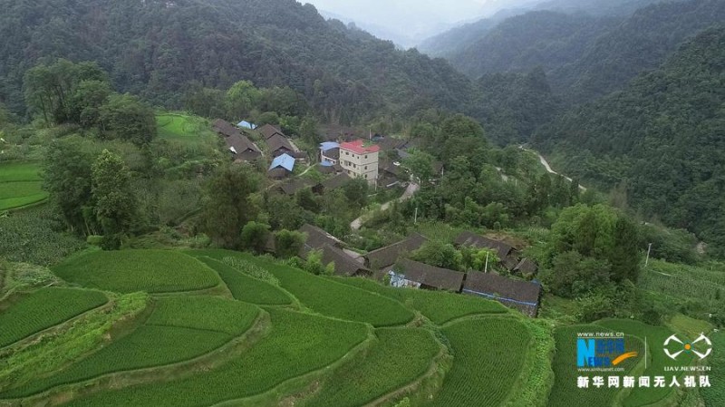 重庆酉阳：土家古寨藏深山 传统村落续乡愁