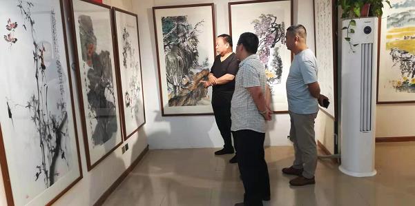 翰墨方阵一一陕西军旅艺术家作品展举行
