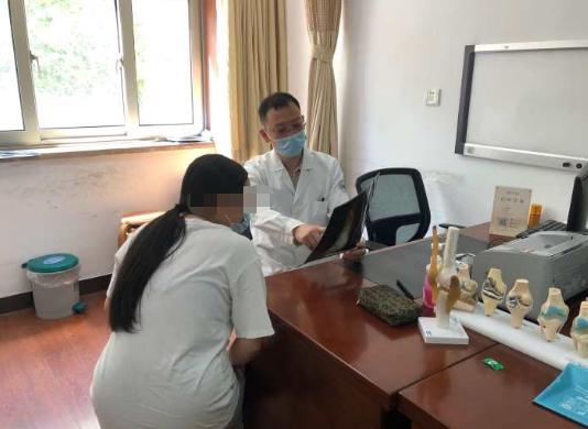 女孩被母亲每天逼跳绳三千个受伤 医生：跳绳并非长高唯一诀窍