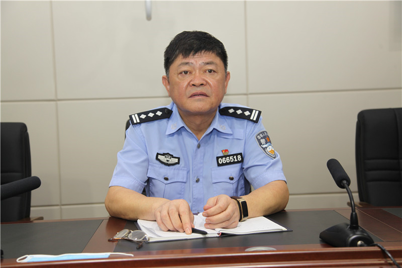 商丘市交警支队召开全市重点安全隐患运输企业约谈会
