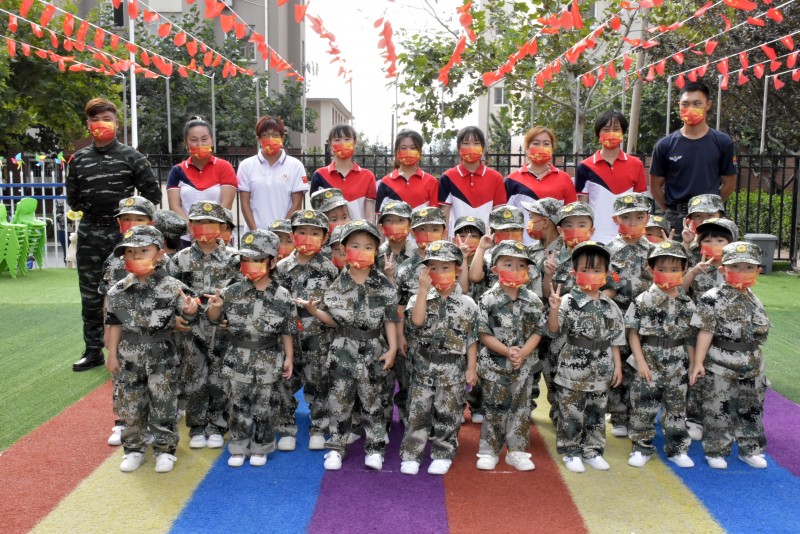 大连锦田幼儿园庆祖国“72岁生日”开展国防运动教育