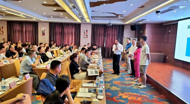 开创“互联网+”营销模式  培养企业新时代人才