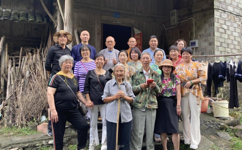 九九重阳节慈孝万里行爱心公益活动