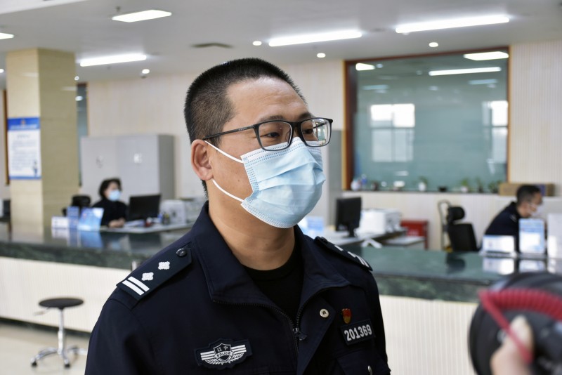 为保证电子驾驶证申请效率 大连交警提示“错峰申领”