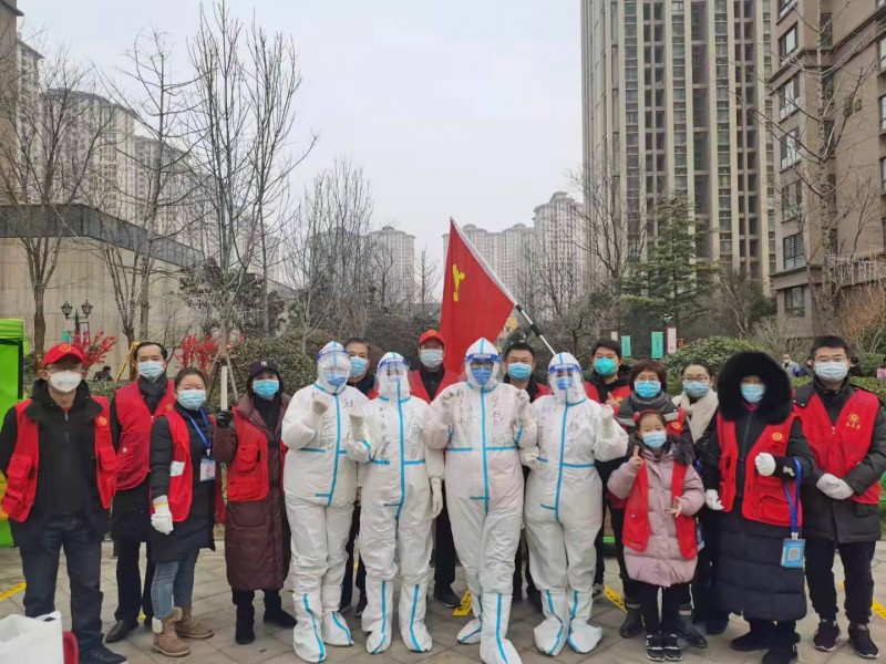 河南省郑州市高新区沟赵办事处紫锦社区：众志成城 党旗飘扬在核酸检测一线