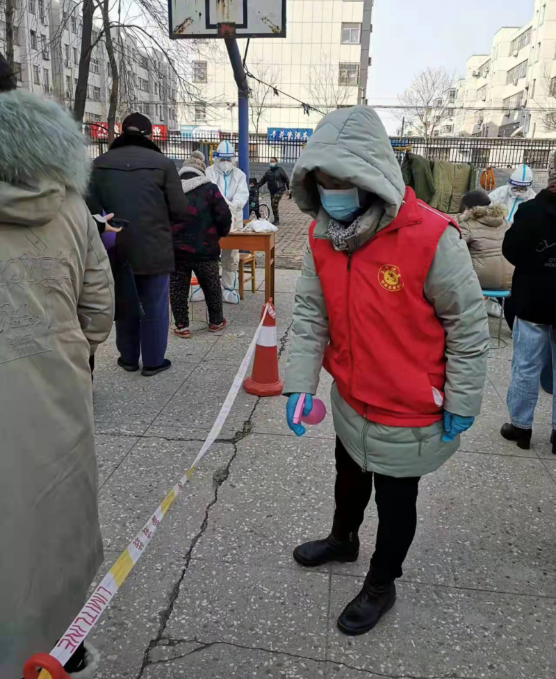 天使白与志愿红，寒冬里最温暖的风景——安阳市钢三路小学志愿者抗疫纪实