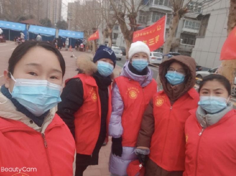 “志愿红”——今冬最温暖的颜色