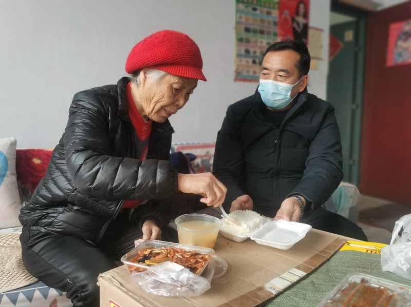 一个独居老人的暖心事