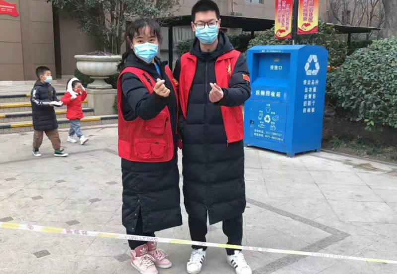 郑州市沟赵办事处紫锦社区党建引领·战疫时刻舍小家顾大家，同岗同心战疫情