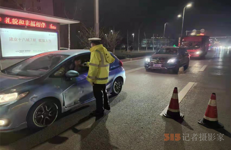 河南省商丘市交警支队元宵节查酒驾49名心存侥幸者被查处
