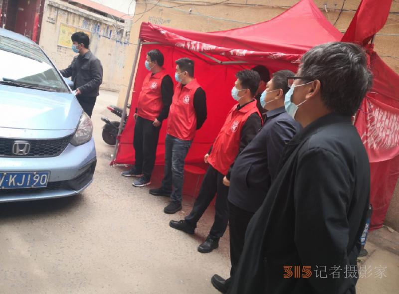 时刻绷紧防疫这根弦—郑州市生态环境局中牟分局主要领导深入疫情防控卡点检查指导工作