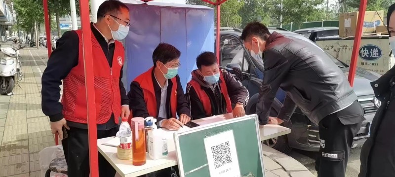 敢打硬仗的军转干部做社区流调员 —记河南省委外办李金奎