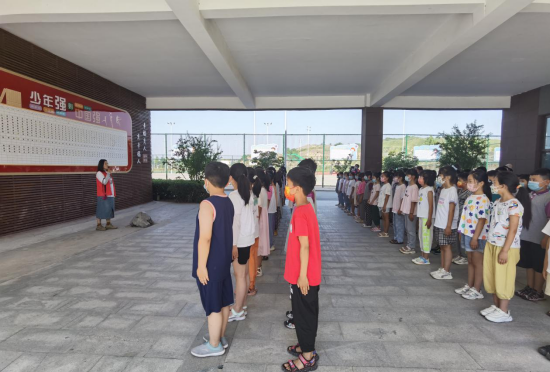 践行绿色低碳生活 守护中牟蓝——郑州市生态环境局中牟分局走进中牟县大孟镇茶庵社区、紫薇路小学开展低碳日宣传活动