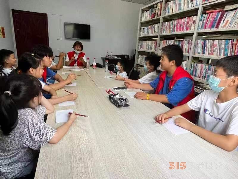 郑州市二七区德惠社会服务中心联合台郭社区尚举办的“与爱同行儿童茁阅计划-阅读小组”公益活动