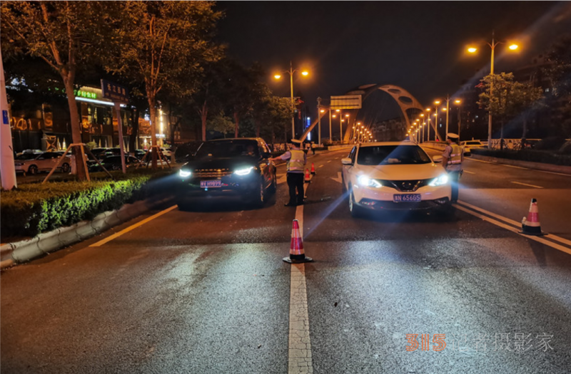 河南省商丘交警周末严查酒驾不放松三天80名“酒司机”落网